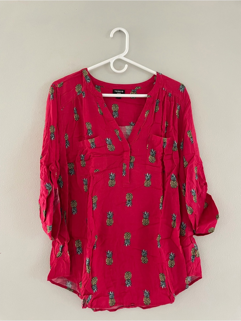 Torrid Red Pineapple-Print V-Neck 3/4 Sleeve Blouse